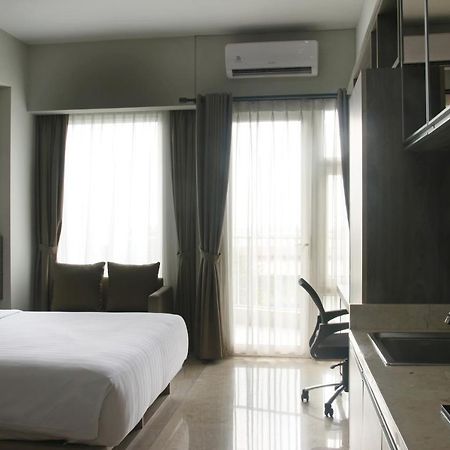 Graha Makara Suite Hotel & Residence Чікаранґ Екстер'єр фото