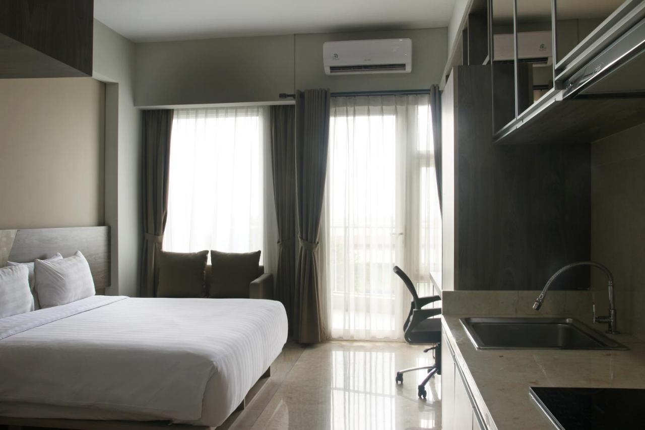 Graha Makara Suite Hotel & Residence Чікаранґ Екстер'єр фото