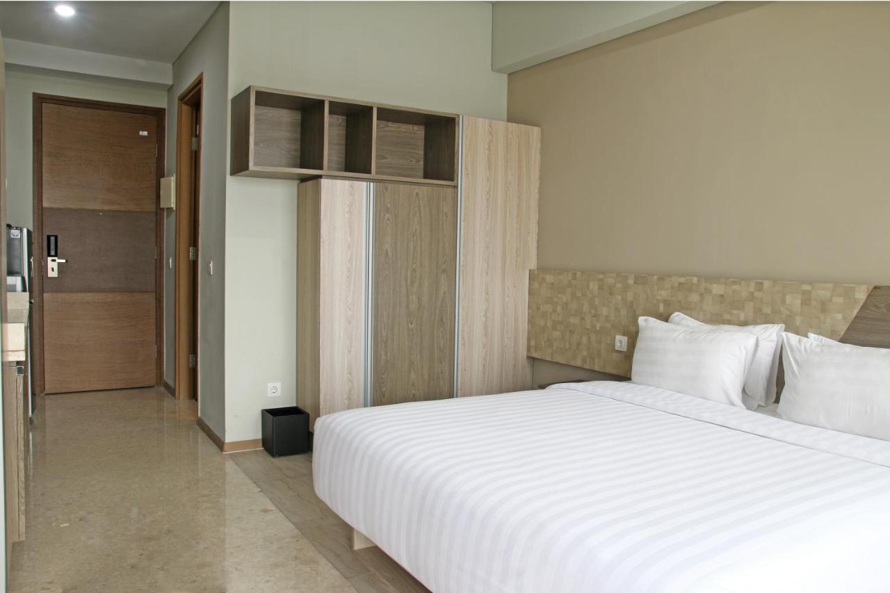 Graha Makara Suite Hotel & Residence Чікаранґ Екстер'єр фото