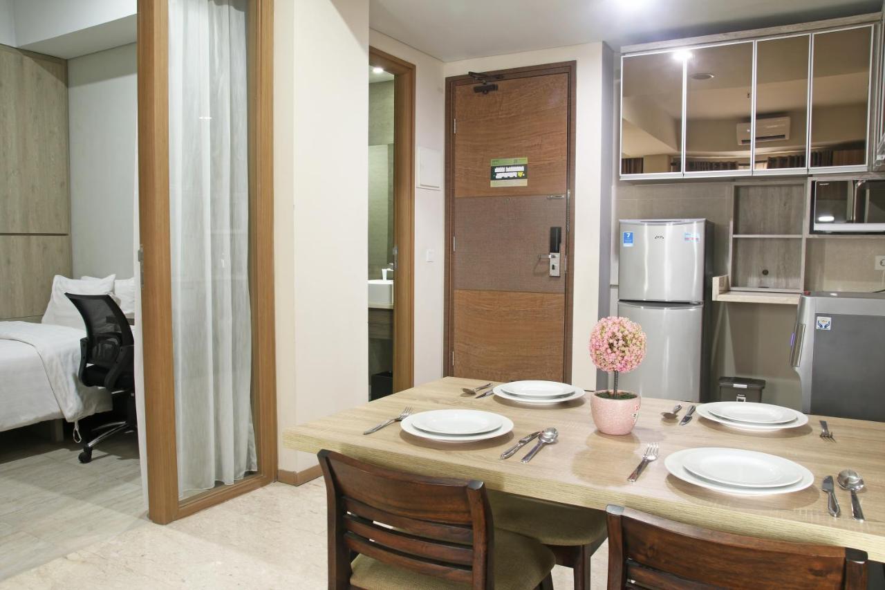 Graha Makara Suite Hotel & Residence Чікаранґ Екстер'єр фото
